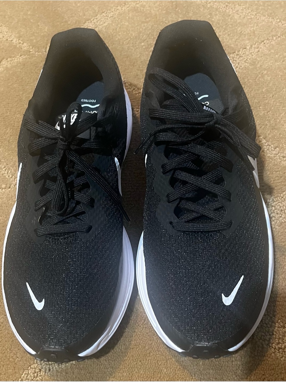Men’s Nike Black & White Athletic Running Sneakers